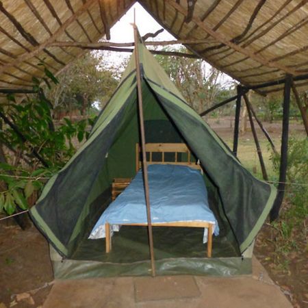 Barefoot Safari Lodge Лилонгве Екстериор снимка