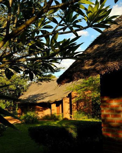 Barefoot Safari Lodge Лилонгве Екстериор снимка